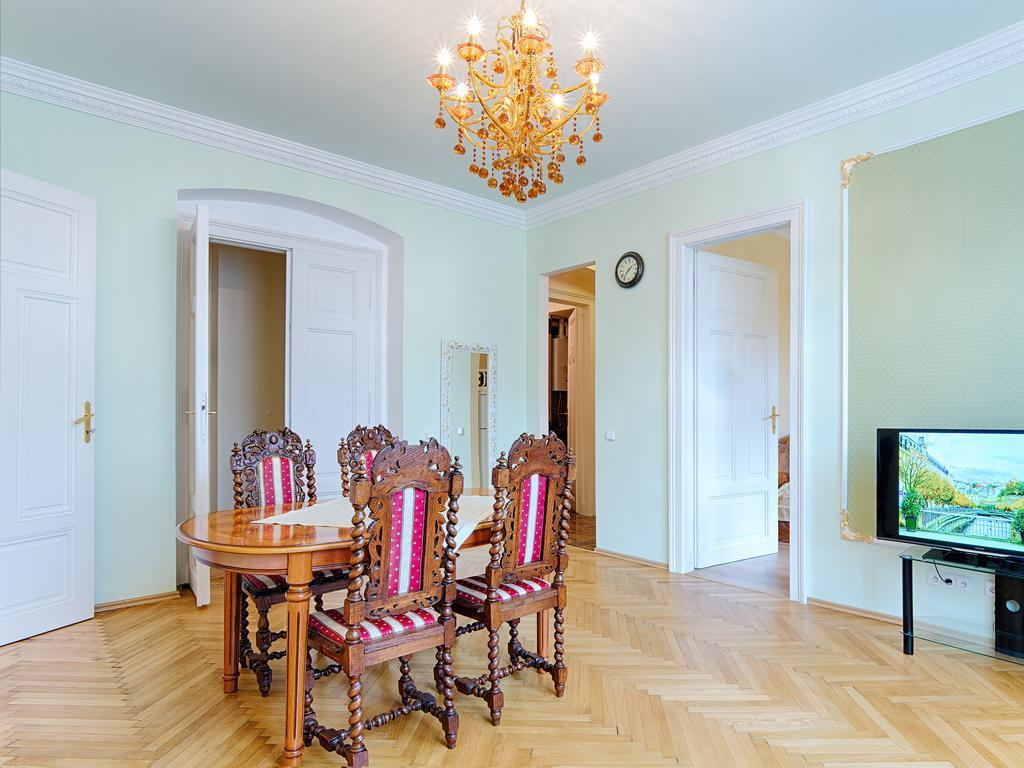 Lyra Apartments Karlovy Vary Quarto foto