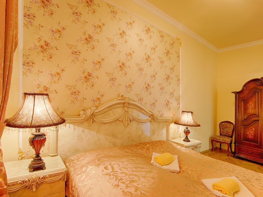Lyra Apartments Karlovy Vary Quarto foto