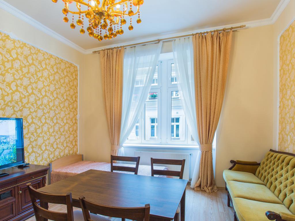Lyra Apartments Karlovy Vary Quarto foto